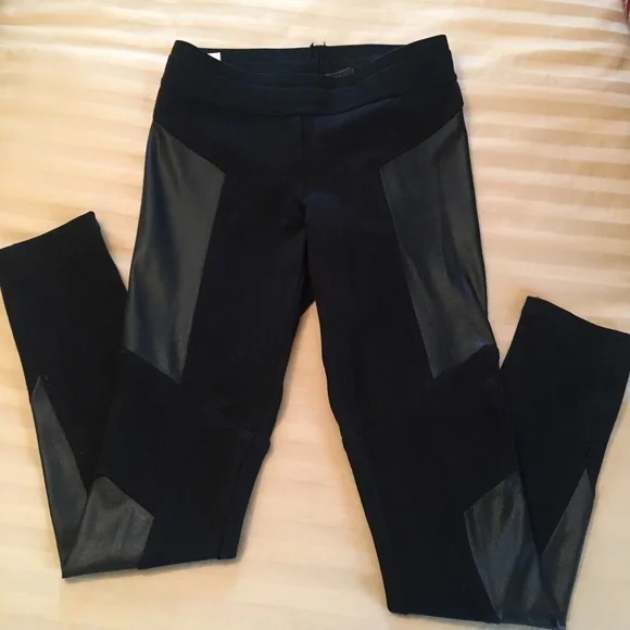 Host Pick: BCBG Maxazria Leggings โ Size Small - Picture 1 of 7